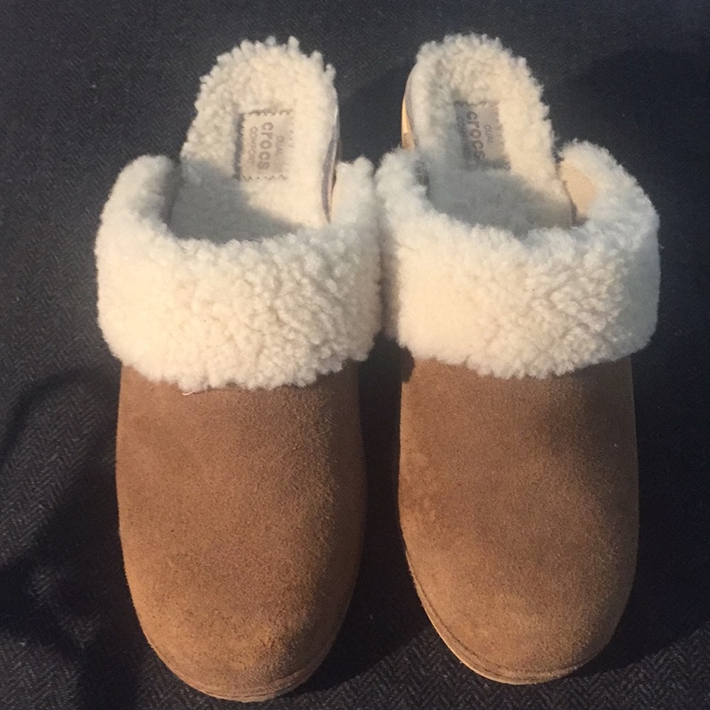 Dual comfort Crocs Clogs- never worn